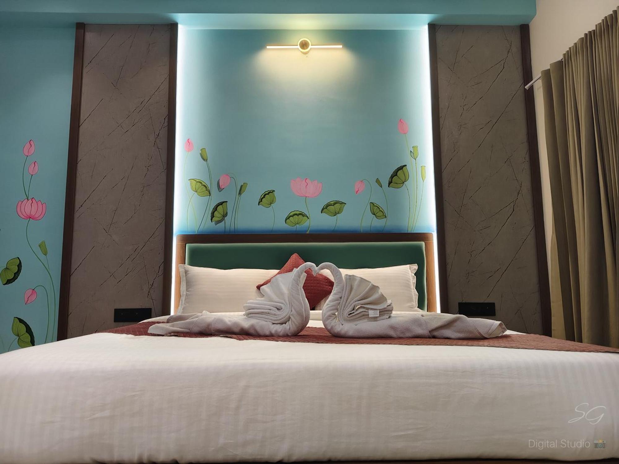 Shree Jalaram Resort Kodāe Екстериор снимка