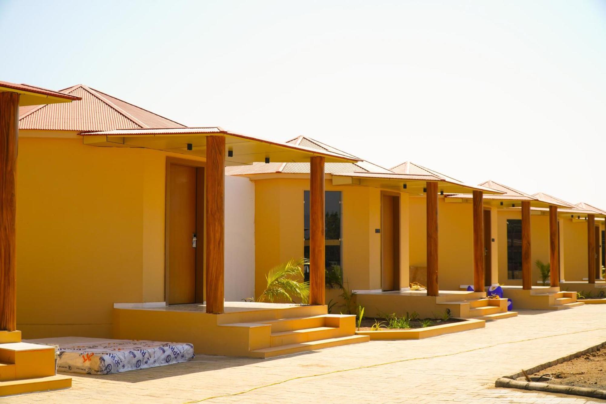 Shree Jalaram Resort Kodāe Екстериор снимка
