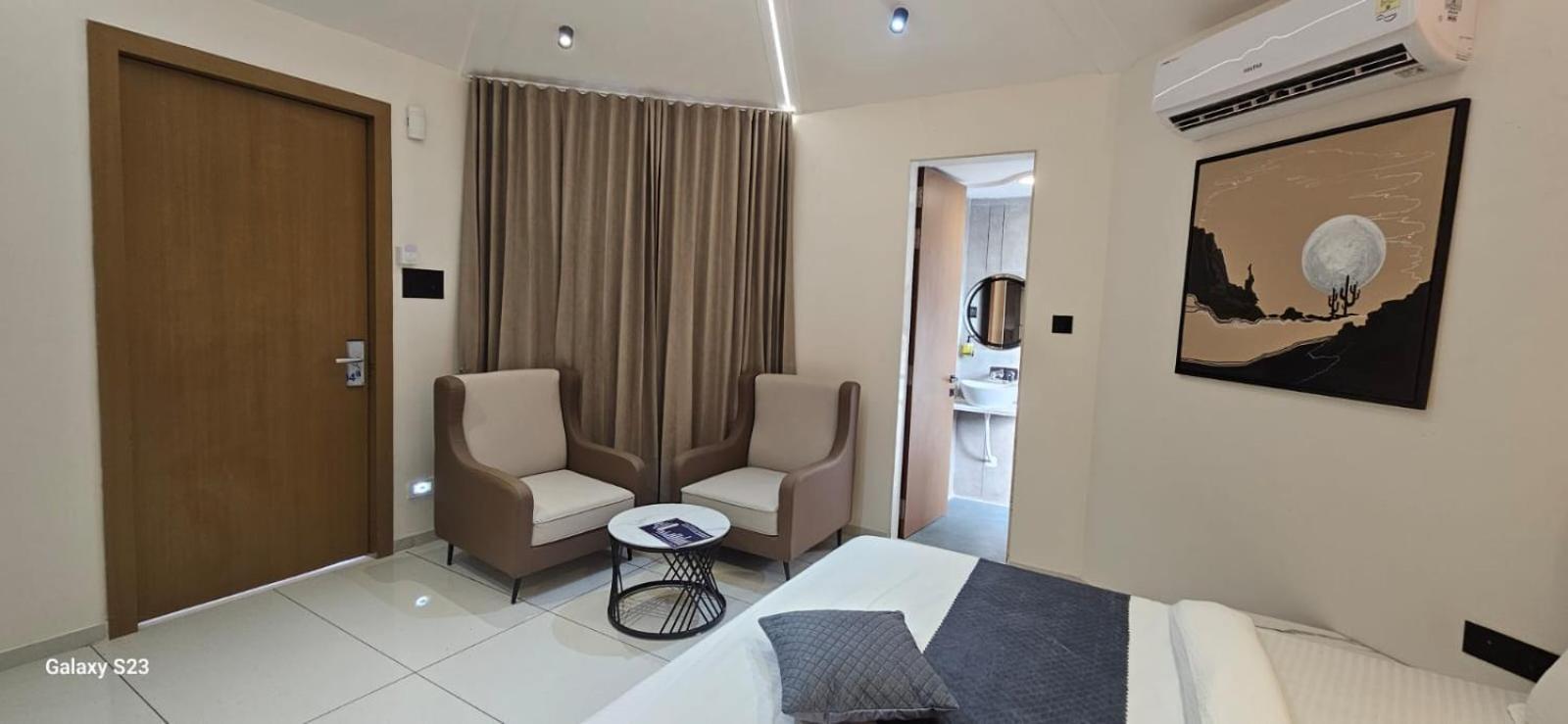 Shree Jalaram Resort Kodāe Екстериор снимка